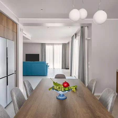 Brand New With Private Heated Pool Villa Terrasini
